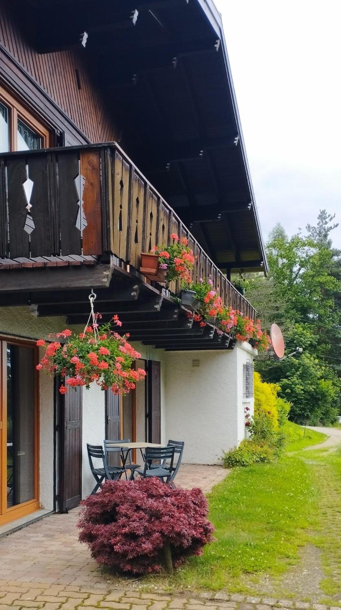 Chalet Au Bois Des Ecureuils Classe Trois Etoiles.
